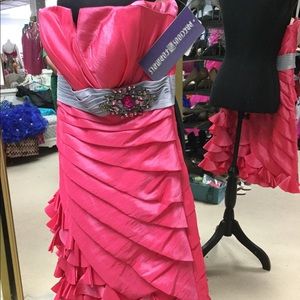 Precious Formal short dress size 6 NWT